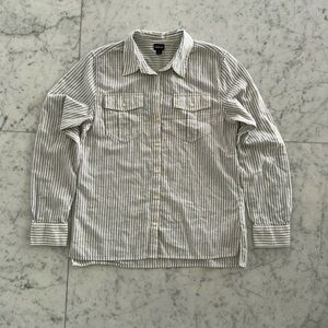Patagonia Women’s Lightweight A/C Buttondown
